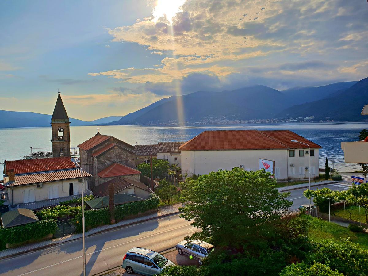 Bayview Apartments Tivat Montenegro Exterior photo